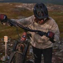 New 😉 POC Axion Spin Helmet 🛒 -POC Official Store URABLAMAT D3 2